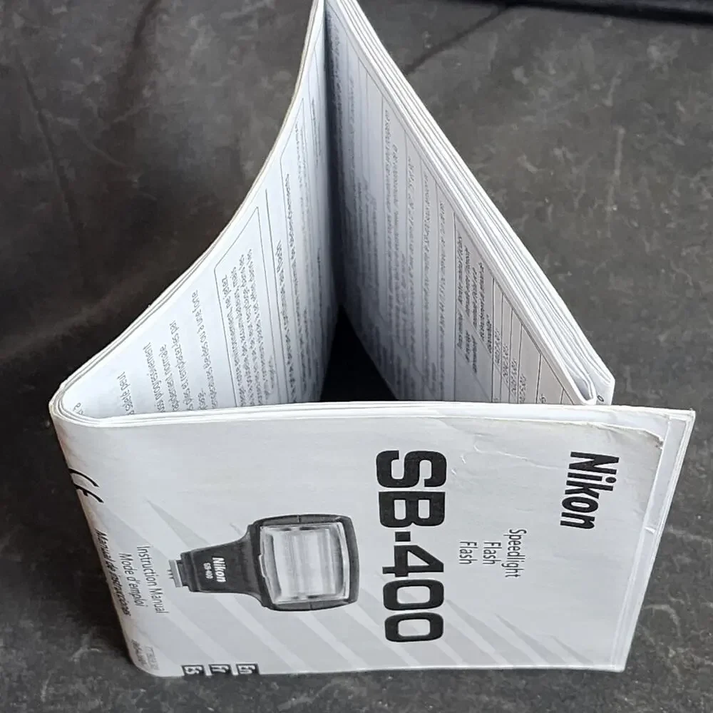 Nikon SB-400 Speedlight Flash Instruction Manual - English, French, Spanish